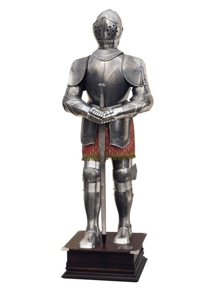 Marto Charles V Knights Armour with Acid Etching – Eksklusiv Middelalder Ridderrustning