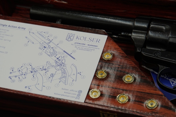 Kolser, Replika Colt Single Action Cavalry Revolver, USA 1973, Sort - Æske