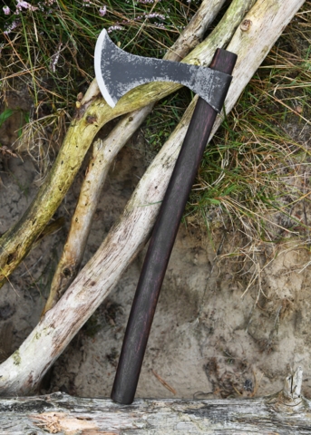 Windlass, Francesca Økse