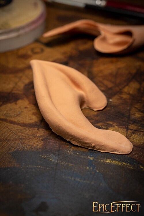 Elverører, Protese, Medium