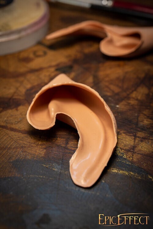 Elverører, Protese, Medium