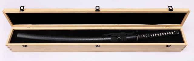 WKC, Practical Yuga Katana, Springstål - Eksklusiv Træ Æske Åben