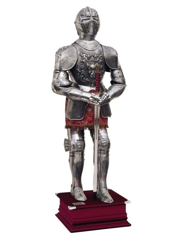 Marto Embossed Carlos V Suit of Knights Armor – Eksklusiv Middelalder Ridderrustning