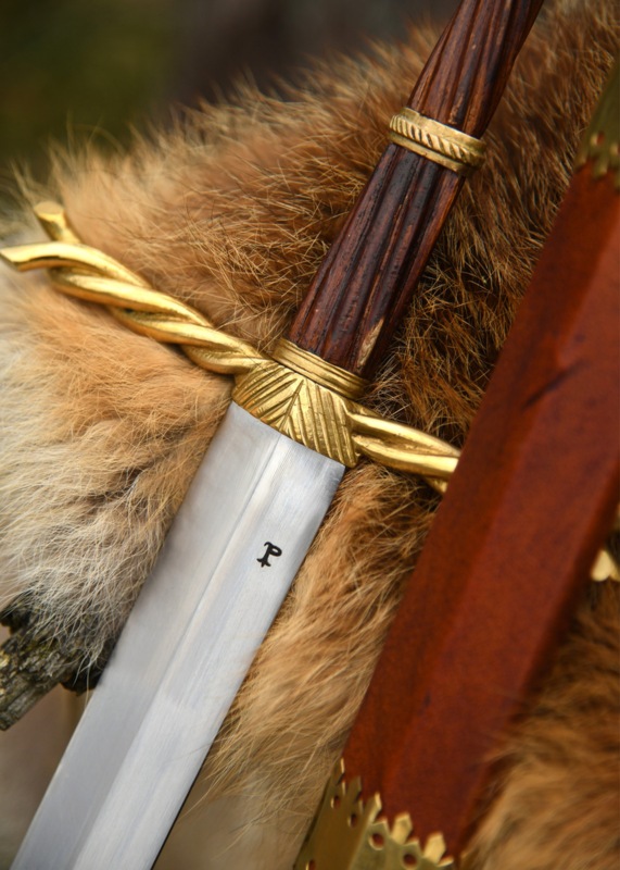 Battle Merchant Writhen Hilt Bastardsværd - Parerstang