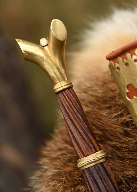 Battle Merchant Writhen Hilt Bastardsværd - Pommel