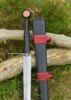 Black Knightly Sword – Middelaldersværd med Tempelriddermotiver og Sort Skede - Skede og Greb